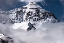 Chuyên gia nói gì khi ‘Nóc nhà thế giới' Everest không ngừng cao lên?