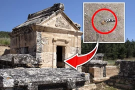 Bí ẩn ngôi đền chết chóc mệnh danh 'cánh cửa địa ngục'