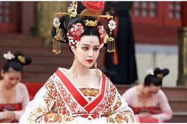 AI khôi phục chân dung Võ Tắc Thiên, nhan sắc xứng đáng phong thần