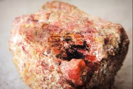 Bí ẩn viên đá quý lớn nhất Việt Nam từng gây chấn động giới khoa học