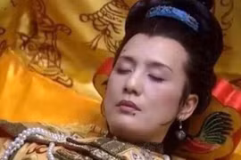 Tại sao khi an táng các phi tần xưa lại bị bịt hậu môn?