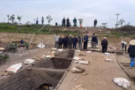 Khám phá chi tiết “cực lạ” bên trong thuyền cổ Luy Lâu