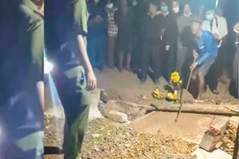 Phát hiện thi thể dưới nắp cống