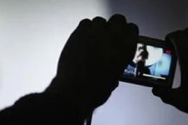 Cô gái dùng clip “nóng” tống tiền người yêu cũ ở Hà Tĩnh