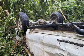 Xe bán tải lao xuống vực sâu, 3 người thương vong ở Hòa Bình