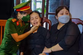  Tổ chức trọng thể lễ tang 3 liệt sĩ theo nghi thức Công an nhân dân