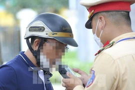 Hà Nội: Cảnh sát giao thông mạnh tay với 'ma men'