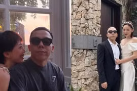 Hoàng Touliver hiếm hoi khoe ảnh Tóc Tiên, bà xã còn ôm ấp và nhìn chồng si mê