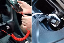  Vì sao bạn không nên sạc điện thoại trên ô tô?