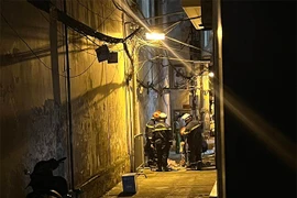 Hà Nội: Rơi thang máy nhà dân, 2 người chết 