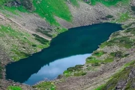 Hồ nước ở Kazakhstan: Đáng sợ, nguy hiểm và bí ẩn nhất thế giới