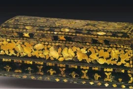 Đi bắt chim vô tình phát hiện kho báu khủng bên trong tháp cổ