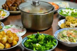 3 bữa sáng hại gan 'tàn nhẫn' nhất 