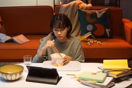 Ghi chép chi tiêu cẩn thận nhưng vẫn không dư đồng nào vào cuối tháng