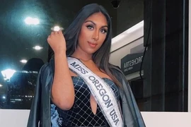 Hoa hậu đầu tiên bay vào không gian