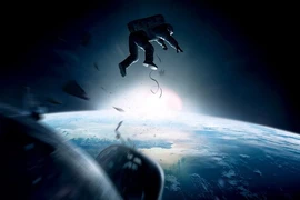 Nếu thiên thạch đâm vào trạm vũ trụ, phi hành gia sẽ ra sao? 