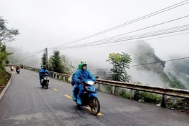 Nhiều du khách thích thú đặc sản “Cua sương đá” vùng cao Hà Giang