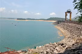 Chỉ còn một nhà máy thủy điện ở miền Bắc phát điện cầm chừng