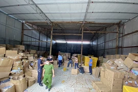 Kiểm tra, phát hiện kho thuốc lá điện tử vi phạm lớn nhất từ trước đến nay