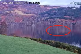 Quái vật hồ Loch Ness “tái xuất”, có băng ghi hình lại?