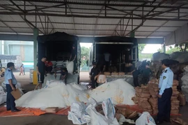 Đường lậu giá rẻ tiếp tục tấn công đường trong nước