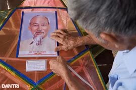 Cụ ông 74 tuổi hơn 30 năm “giữ hồn” đèn Trung thu truyền thống