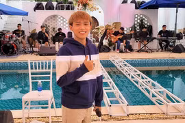 Hồ Văn Cường kiếm được nửa tỷ đồng chỉ trong một đêm diễn?