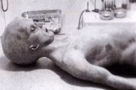 Giật mình bằng chứng "nóng hổi" nghi người ngoài hành tinh hạ cánh xuống Mỹ