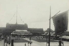 Ngắm hoàng cung nhà Nguyễn qua loạt ảnh quý giá 