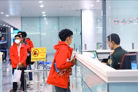 Đưa thêm gần 400 công dân Việt Nam mắc kẹt tại Myanmar về nước