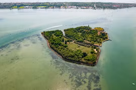 Hòn đảo bí ẩn và đáng sợ nhất thế giới vì những chuyện lạ khó tin