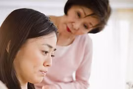 Hối hận khi biết nguồn gốc 2 cây vàng mẹ kế tặng trong ngày cưới