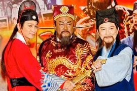 Cuộc sống ẩn dật vì bệnh tật của “Bao Thanh Thiên” Kim Siêu Quần