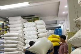 Giá gạo bán lẻ giảm từ 1.000 - 2.000 đồng/kg