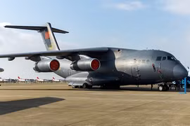 'Soi' vận tải cơ Y-20 Trung Quốc làm cầu hàng không tiếp tế Vũ Hán