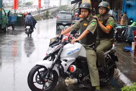 Ban bảo vệ dân phố đặc biệt ở TP HCM được trang bị cả... giáp chống đạn