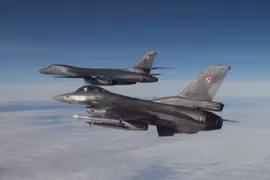 Sinh ra đã là "kẻ thù", nay MiG-29 và F-16 cùng bay hộ tống B-1B