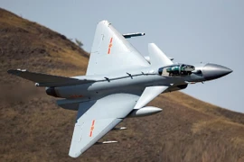 "Hàng nóng" trang bị trên J-10C của Trung Quốc nguy hiểm tới mức nào?