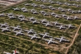 Choáng ngợp số máy bay niêm cất của Không quân Mỹ, sẵn sàng vào biên chế khi cần