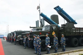 Hải quân Việt Nam tăng cường sức chiến đấu với "siêu tên lửa bờ"