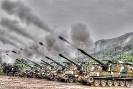 Pháo tự hành "Sấm sét" của Samsung tiếp tục “vươn vòi bạch tuộc” khắp thế giới 