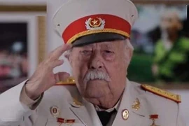 Chuyện về chiến sĩ người Hy Lạp được phong tặng Anh hùng Lực lượng Vũ trang Việt Nam