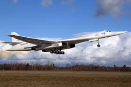 Có thêm 2 siêu cơ Tu-160 hiện đại hóa, Không quân Nga như "hổ mọc thêm cánh" 