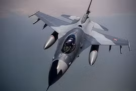 Sợ vũ khí xịn rơi vào tay Iran, Mỹ dừng viện trợ cho... Iraq