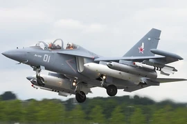 Việt Nam "chốt hạ" chọn mua máy bay chiến đấu Yak-130 của Nga