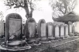 Vì sao nhà Mạc chỉ dựng duy nhất một tấm bia tiến sĩ? 