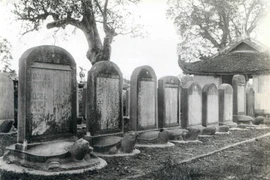 Vì sao nhà Mạc chỉ dựng duy nhất một tấm bia tiến sĩ? 