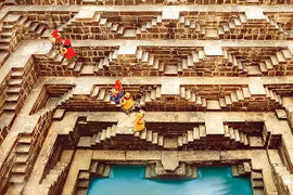 Cảnh tượng kinh ngạc ở giếng cổ siêu to khổng lồ nhất TG