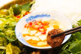 Thượng đỉnh Mỹ - Triều: Phóng viên quốc tế "thả tim" ẩm thực Hà Nội