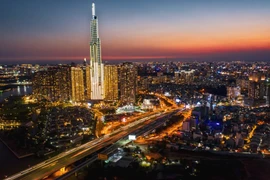 Siết tín dụng và trái phiếu, nhiều dự án bất động sản tại TP HCM dừng xây dựng